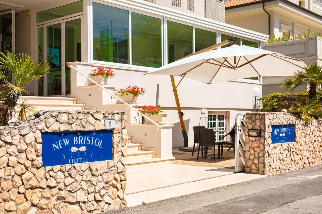 New Bristol Sport Hotel Чезенатико Экстерьер фото